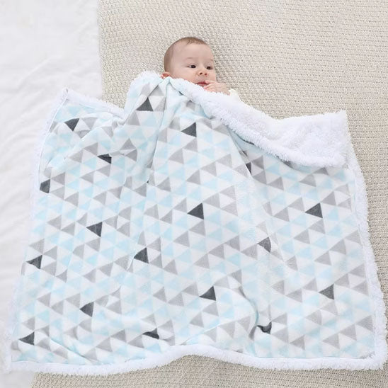 couverture-bebe-bleue-clair